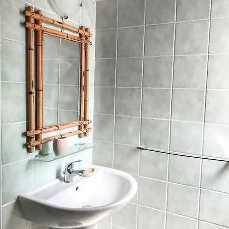 S'aposentu ベッド・アンド・ブレックファスト 3*